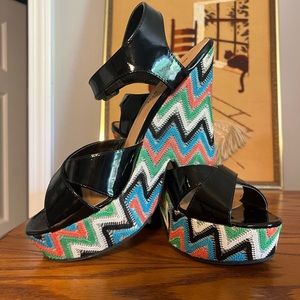 Madden girl 7.5 chevron colorful faux Leather black platform heels boozyer